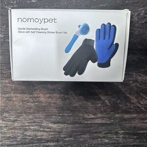 Nomoy Pet Blue and Black Dog Grooming Set with Silicone Brush and Glove